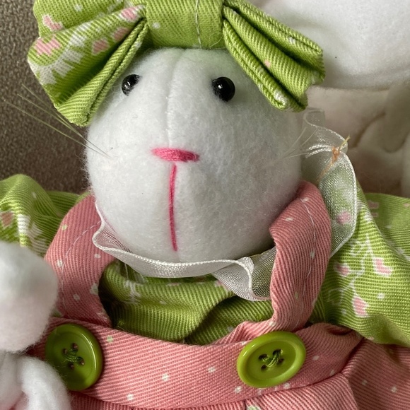 Adorable Sitting Bunny w Bunny! - Picture 5 of 8